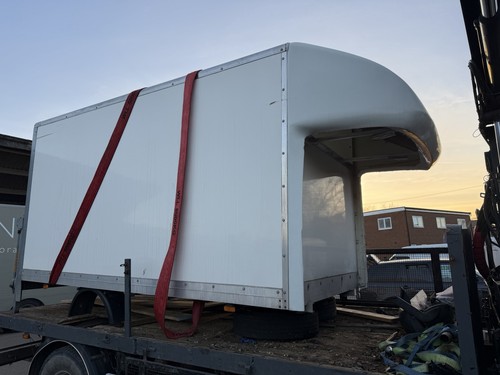 Luton box body - body, lift