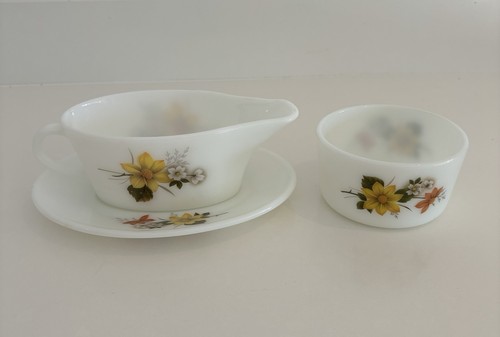 Vintage pyrex gravy - vintage,