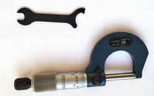 Vintage Moore & Wright 0-1”