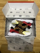 Nike Air Huarache - Lemon Chiffon/Black/ White/University Red