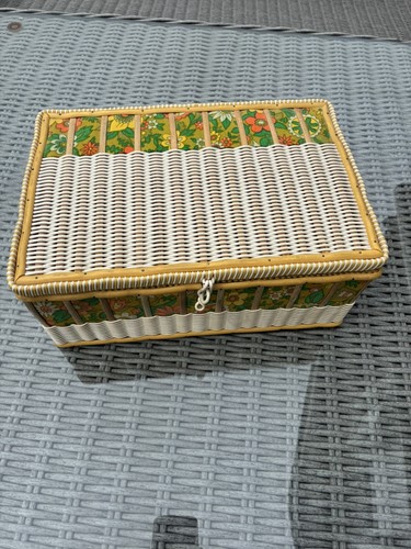 Vintage sewing needlework - vintage,