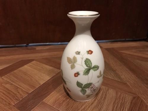 Wedgwood wild strawberry - wild,