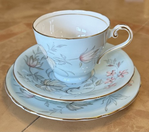 Vintage baby blue aynsley - vintage,