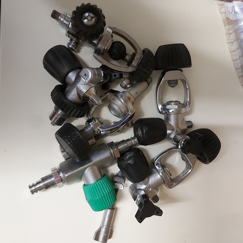 Scuba twin cylinder - , manifold