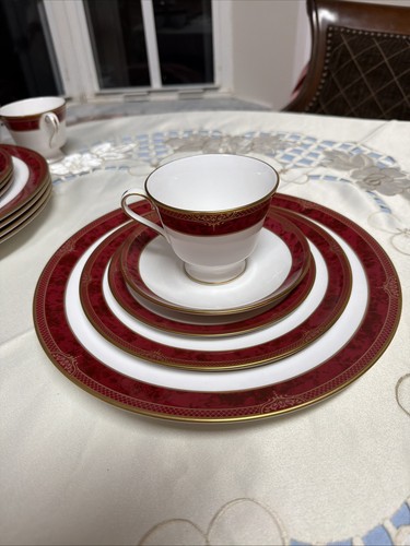 Spode fine bone - fine,