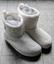 Oodie White Sherpa Boot, Size