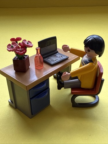 Playmobil working from home - working,