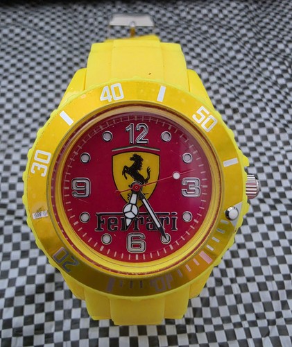 Quartz watch unique - , yellow