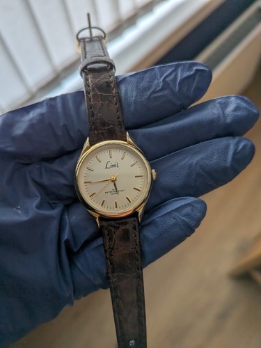 Vintage limit quartz watch - vintage,