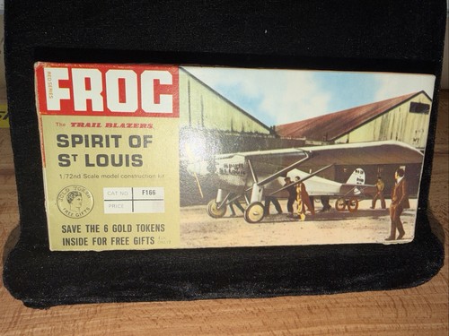Vintage frog models - vintage, (1964)