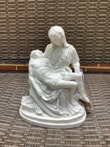 Nwt santini italy pieta - santini,