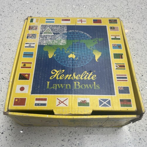 Henselite lawn bowls - lawn, size