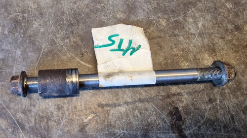 Honda mt5 front wheel spindle - wheel,