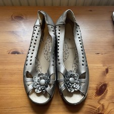 Gorgeous Women’s Uk 5
