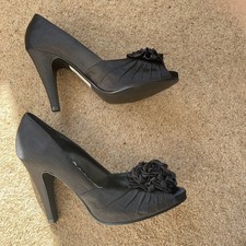 Red Herring Size 5 Black Satin