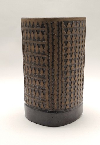 Mari simmulson tapah vase - mari,