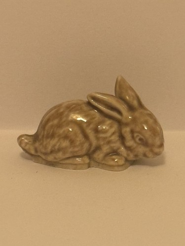 Rabbit wade whimsie - whimsie, aged