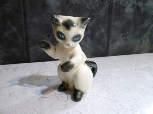 Goebel siamese standing cat - siamese,