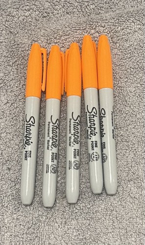 Sharpie fine tip marker - x,