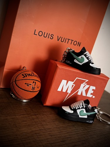 Trainer keyring key - 3d, nike