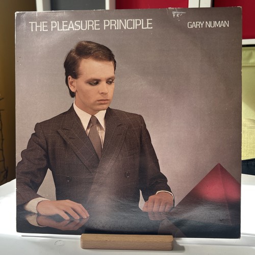 Gary numan the pleasure - gary,