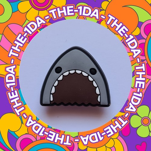 Super cute killer shark teeth - super,