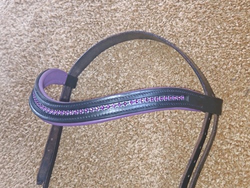 Purple padded curve - purple,