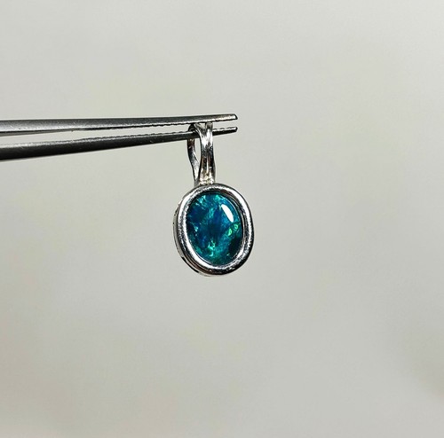Australian black opal white - opal, 9k