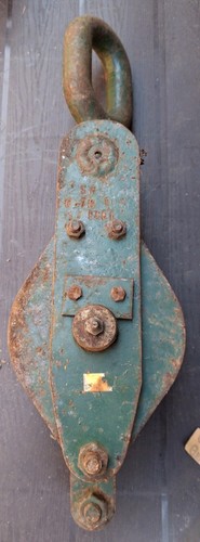 Large heavy duty - heavy, pulley