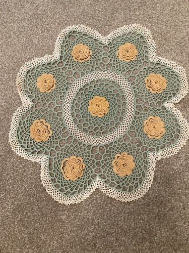 Vintage floral crochet - crochet, doily