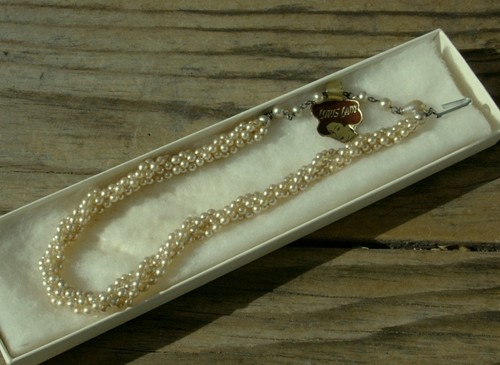 Vintage lotus lady faux pearl - lotus,