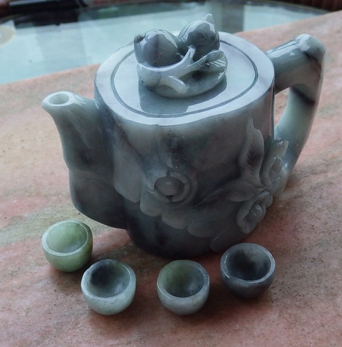 Video black natural jade - black,