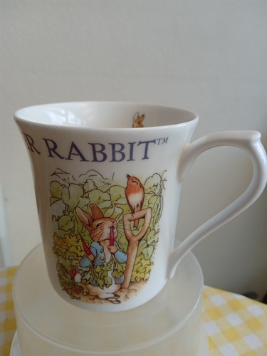 Queen peter rabbit bone - queen's,