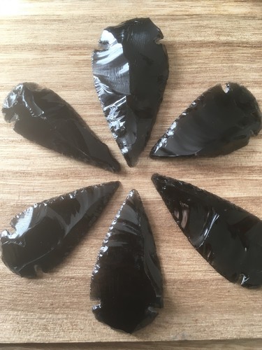 Obsidian arrow head crystal - head,