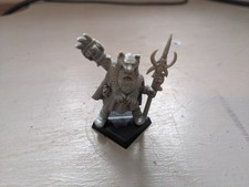 Warhammer Amber Wizard Figure