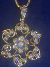 Stunning Antique 9ct Yellow Gold Opal Openwork Flowerhead Cluster Pendant 4.1g 