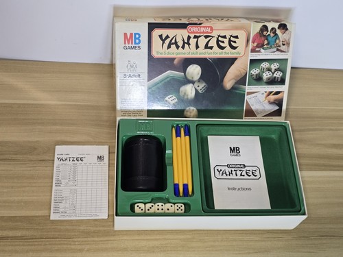 Yahtzee dice game 1982 - dice,
