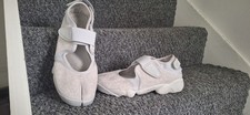 Nike Air Rift Split-Toe