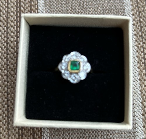 18ct gold emerald diamond - gold,