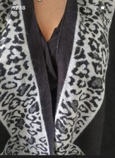 BNWT Ladies poncho cape reversible shawl wrap open front cardigan.  One Size.