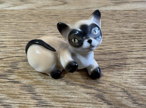 Vintage siamese cat figurine - vintage,