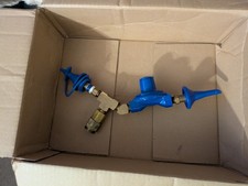 Quick Connect Conwin Helium Gas Regulator inflates both foil and latex balloons.