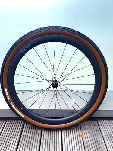 Hunt carbon 700c front - 40, gr