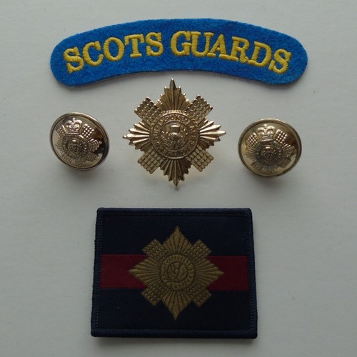 Scots guards cap badge - guards,