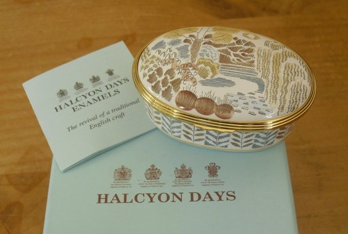 Boxed large halcyon - boxed, days