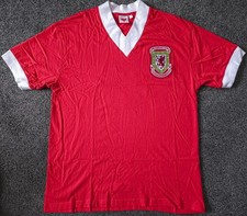Wales Football FAW 1956-57 Retro No 9 John Charles Home Shirt / Red / M Medium