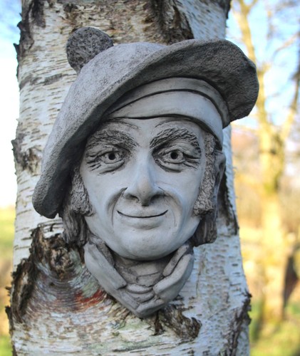 Tam shanter garden - garden, wall