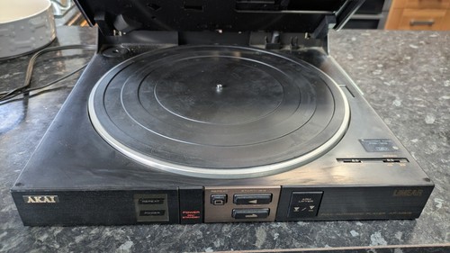 Akai linear tracking turntable - linear,