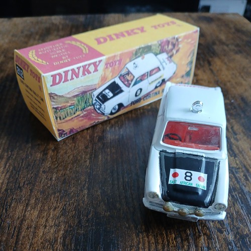 Dinky toys 212 - #212, ford