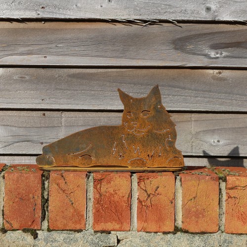 Maine coon lying cat statue - lying,